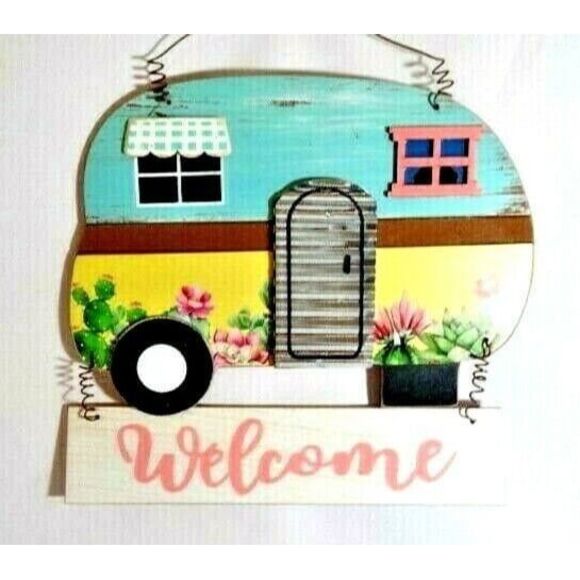 Welcome Retro Trailer Hanging Plaque Cactus Flowers Rustic Vacation Art Gift NEW - Picture 1 of 4